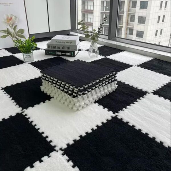 Interlocking Floor Mat ( black & white)